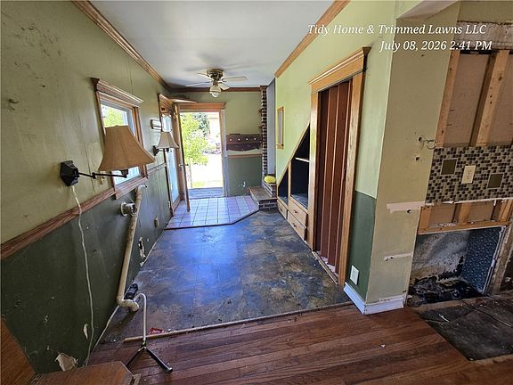2nd image of 401 Rensselaer Ave