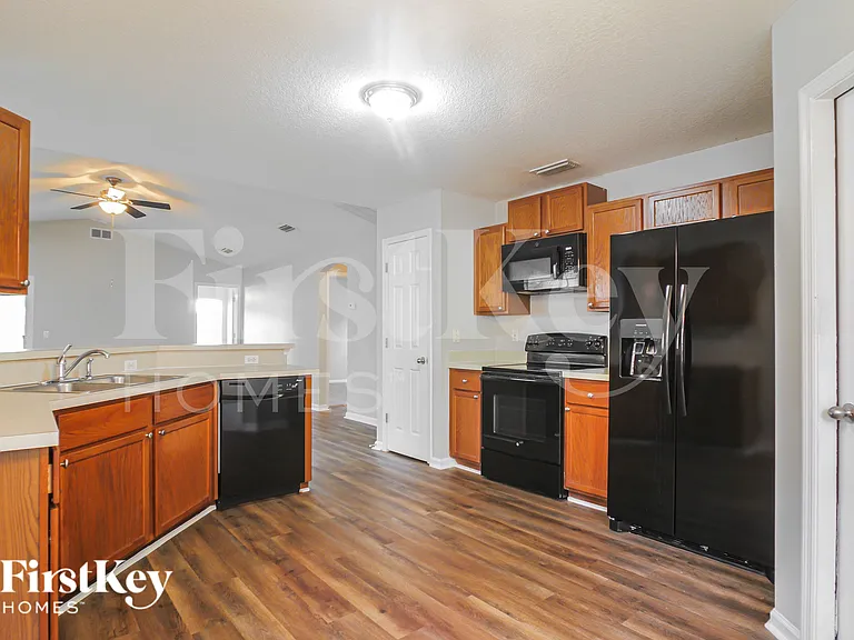 2089 W Lymington Way — Photo 7