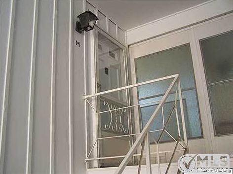 2nd image of 46M Cambridge Ct