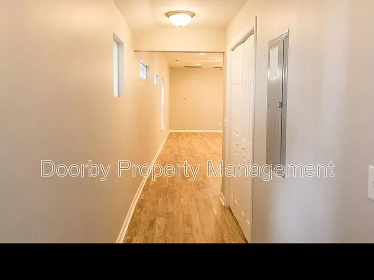 1044 Flynn St — Photo 11