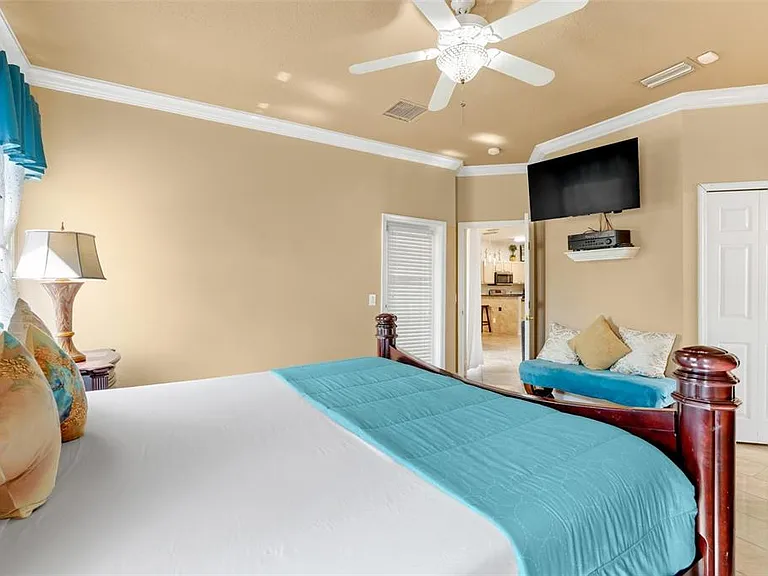 216 Montara Dr — Photo 14