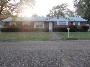 2071 Ruralia Dr, Grenada, MS 38901