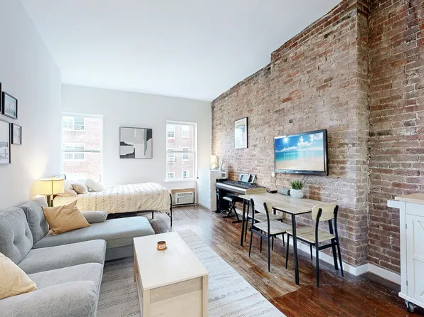 323 W 75th St APT 3D, New York, NY 10023