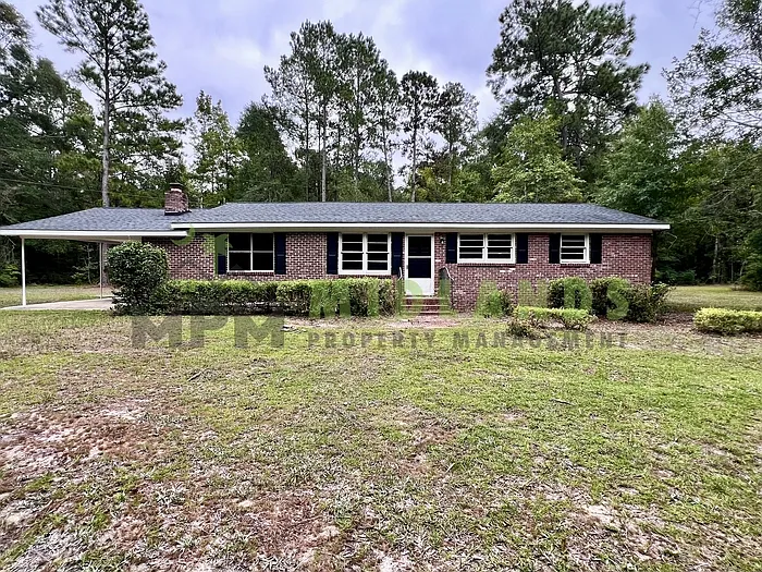 3 bed, 1.0 bath, 1596 sqft, $1,650 — Photo 3