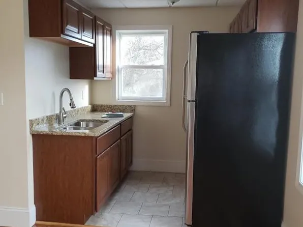 17 Emerson St, Fall River, MA 02720