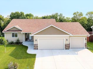 2601 Hulett Ave, Faribault, MN 55021