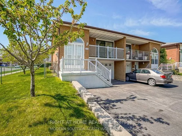 4076 Woodington Dr, Mississauga, ON L4Z 1K3
