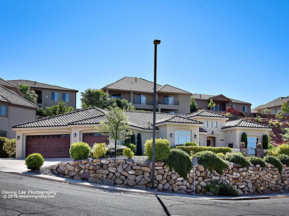 2nd image of 2082 N Lone Rock Dr