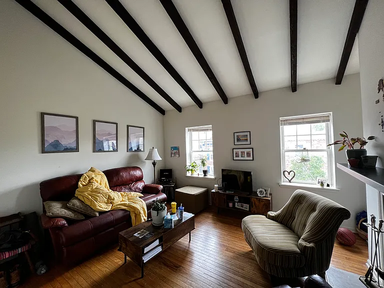 1015 Bainbridge St #3A — Photo 2