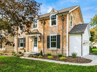 2490 Eastcleft Dr, Columbus, OH 43221