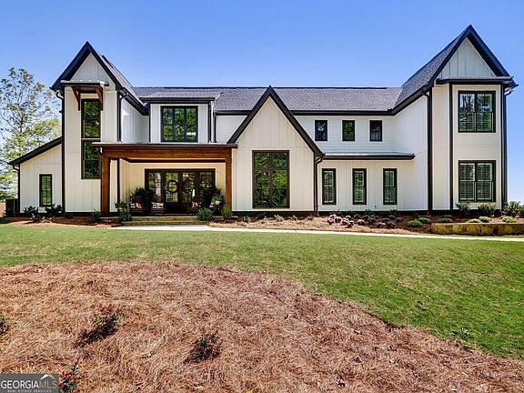 4th image of 183 Barrett Cir