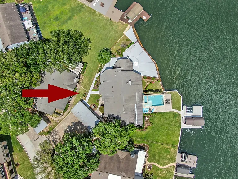35 Lakeview Vlg — Photo 40