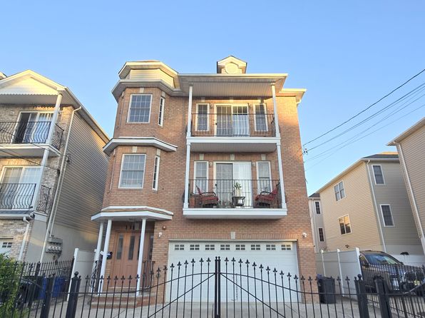 131 Bellair Pl #3