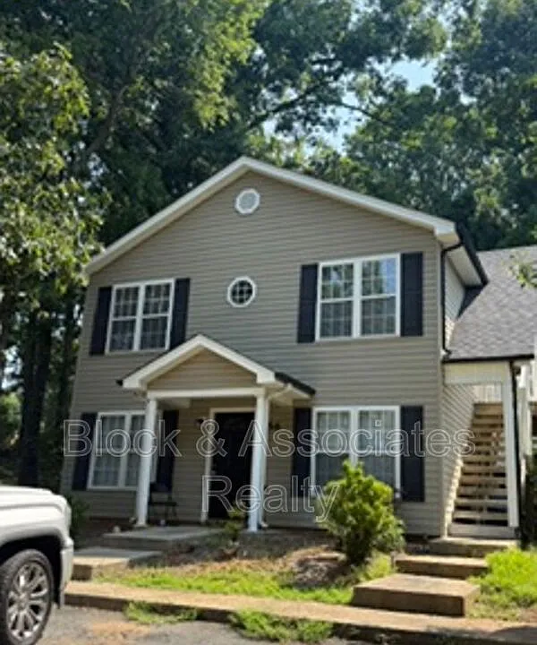 656 Cascade Ave #B