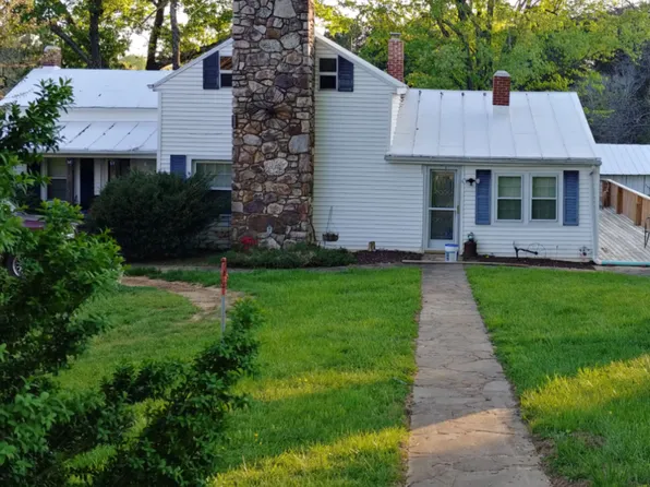 (undisclosed Address), Vinton, VA 24179