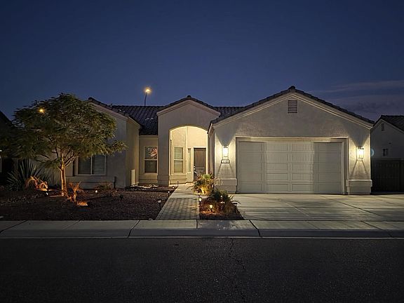 3rd image of 3745 S Falcon Dr