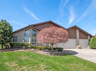 11833 Brook Hill Ct, Orland Park, IL 60467