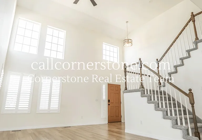 4735 Malcom Ct — Photo 3