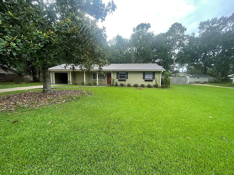 239 Mackey Dr — Photo 12