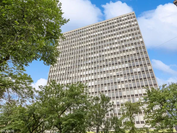 444 W Fullerton Pkwy APT 1302, Chicago, IL 60614