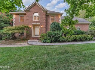 1116 SW Bluff View Rd, Knoxville, TN 37919