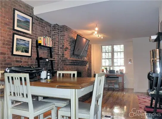 Rented by City Connections Realty | media 7