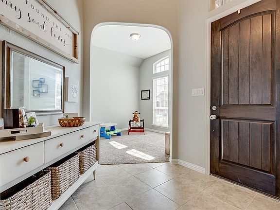 4th image of 3809 Crosstrees Dr