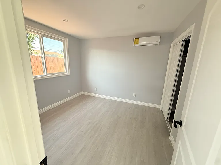 1191 E Laxford Rd #B — Photo 8