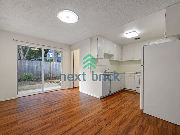 5th image of 21220 52nd Ave W APT 1