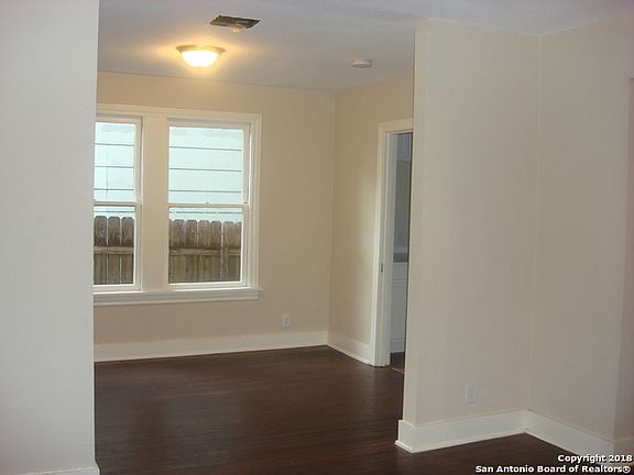 4th image of 241 Palo Blanco St