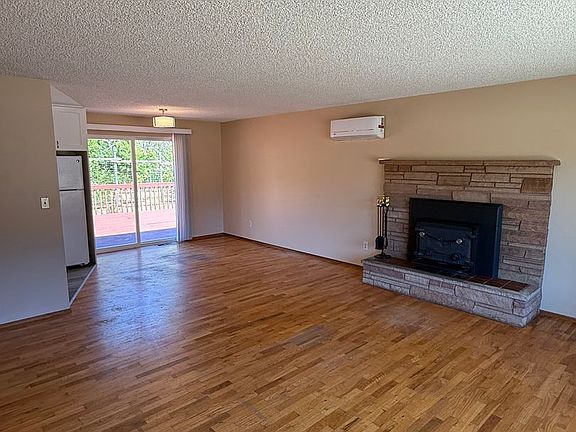 2nd image of 1408 Corona Ave