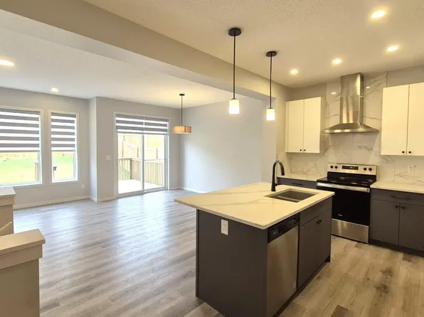 5120 23rd Ave SW, Edmonton, AB T6X 3A4