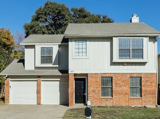 829 Wyndham Pl, Arlington, TX 76017