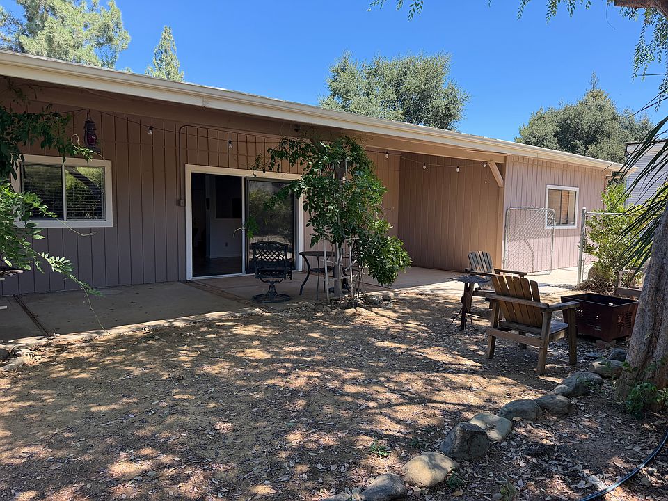 1st image of 12520 Ojai Santa Paula Rd #B