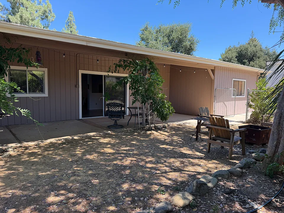 12520 Ojai Santa Paula Rd #B