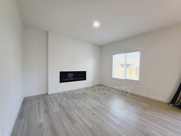 5th image of 64 Juneau Way
