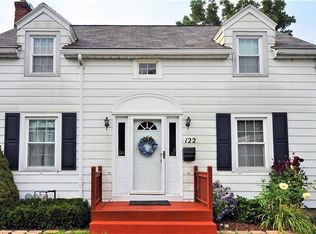 122 Avondale Rd, Irondequoit, NY 14622