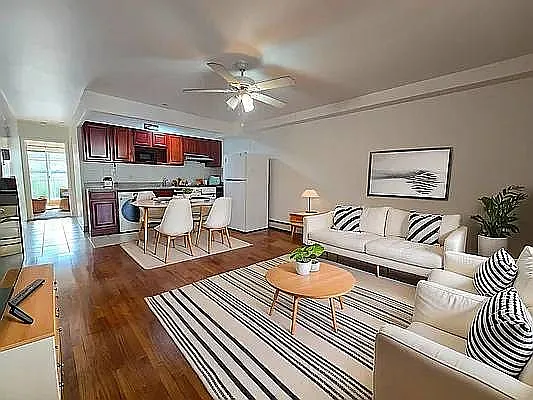 602 39th St #205 — Photo 3