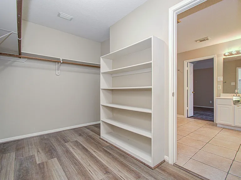24203 Emory Green St — Photo 36