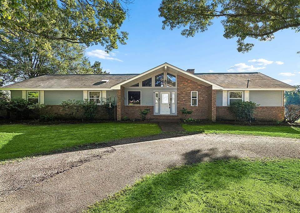 1st image of 108 Tierra Lago Dr