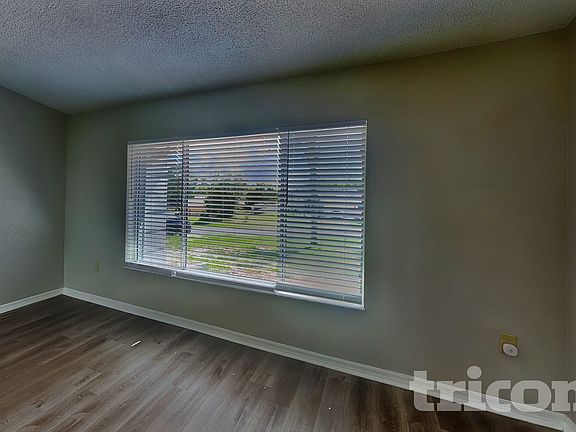 3rd image of 4424 Ohara St