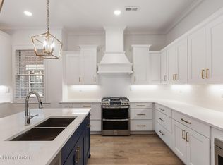 12084 River Beauty Loop #101, Prospect, KY 40059