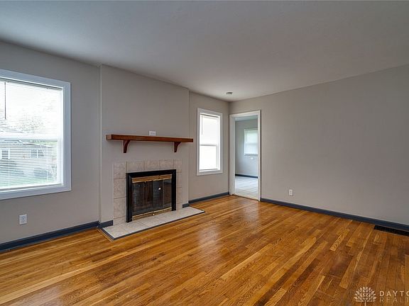3rd image of 126 E Orchard Springs Dr