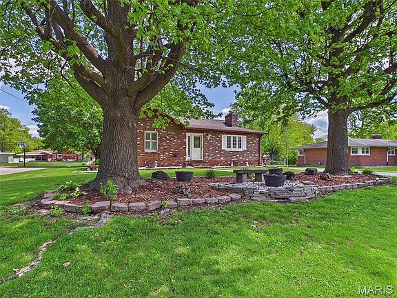 2nd image of 258 Norwood Pl
