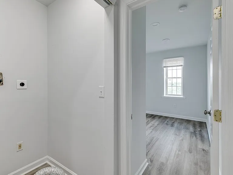 Brand New Luxury Temple Apartments — Photo 36