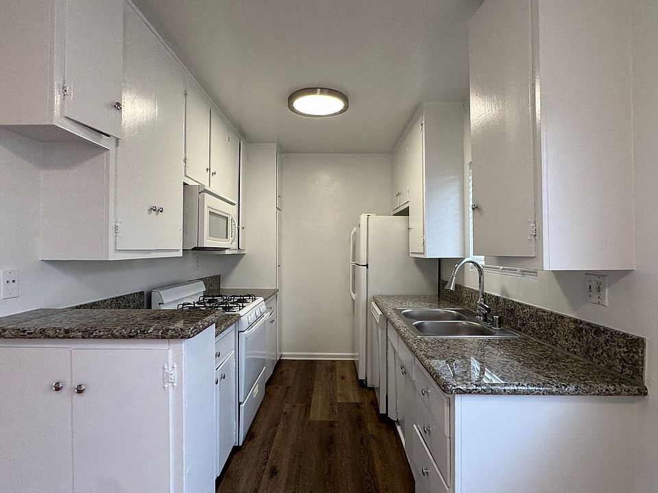 1st image of 6632 Darby Ave #9818