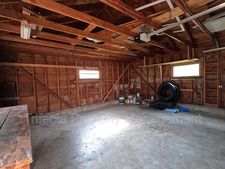 622 Miller Dr — Photo 23