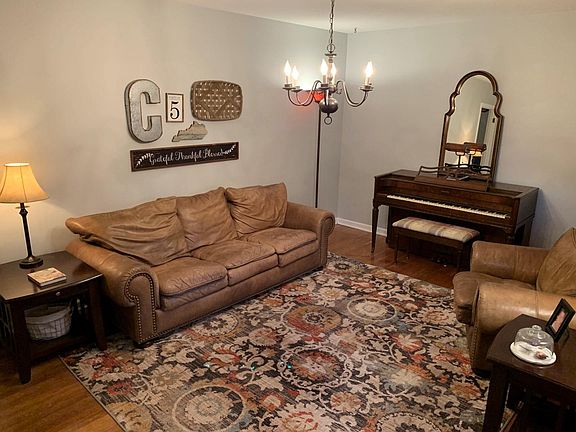 5th image of 132 Golfview Dr