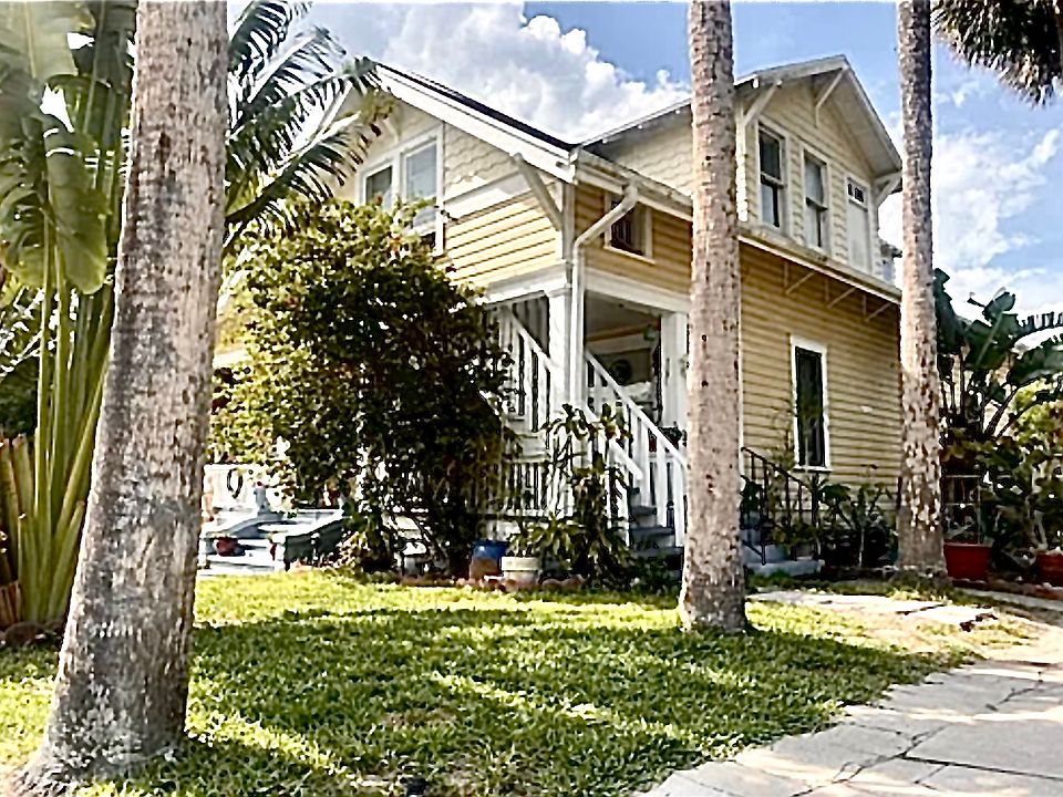 1st image of 425 Goodall Ave #2