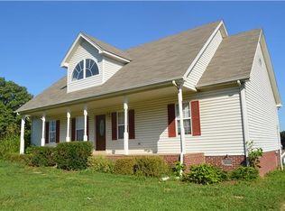 2964 Sweet Home Rd, Chapmansboro, TN 37035